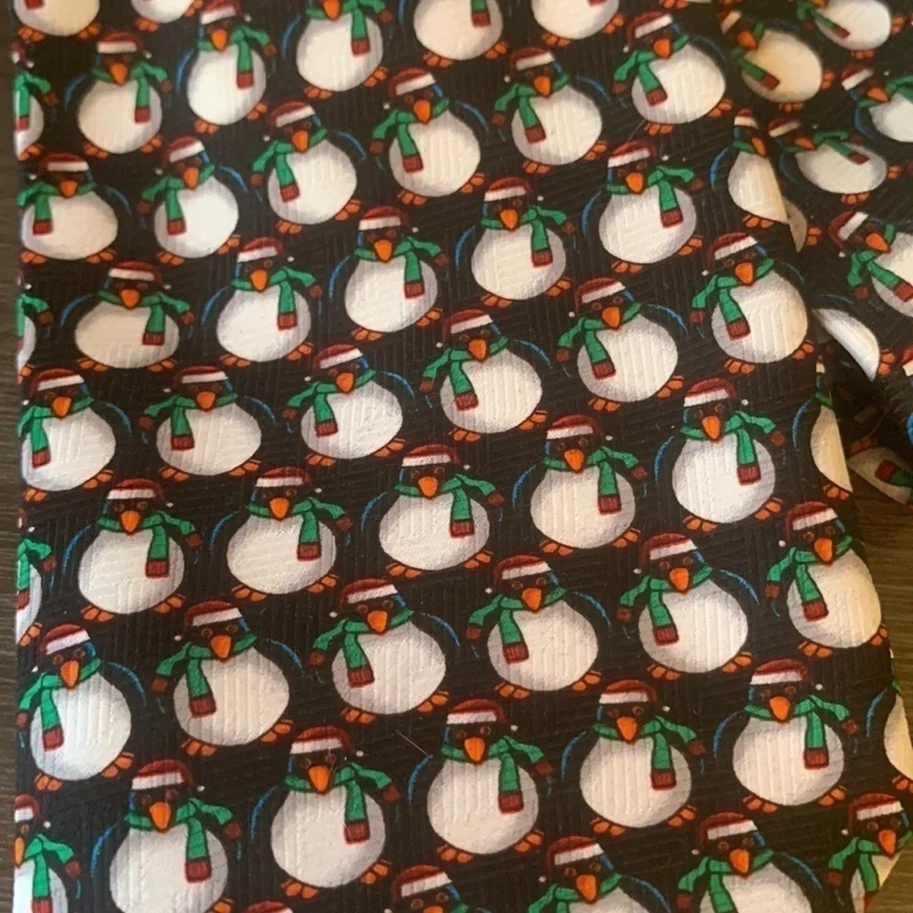 Penguins in Winter Scarves‎ Holiday Christmas Mens Tie